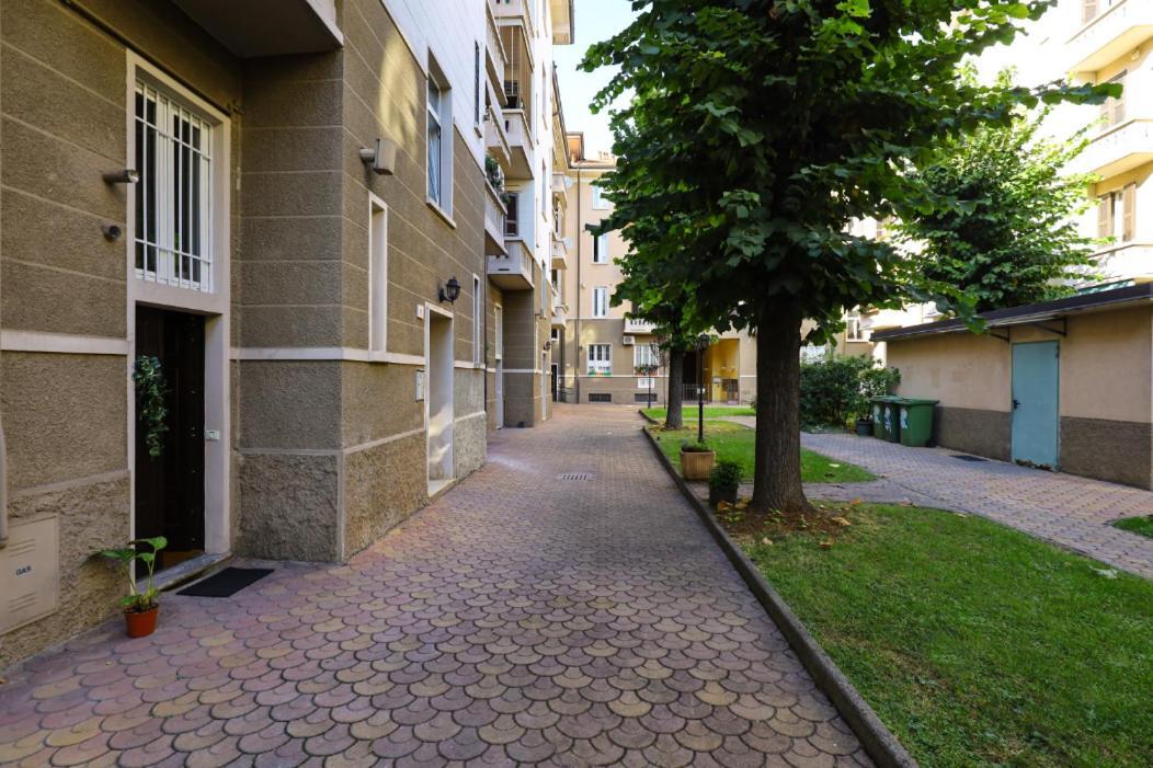 Paki Home Nel Cuore Dei Navigli Di Milano ภายนอก รูปภาพ